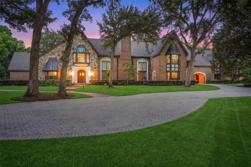 5 bedroom Single Family Residence at 810 Sweetwater Club Boulevard, Sweetwater Club Unit 1B, Longwood — photo 1