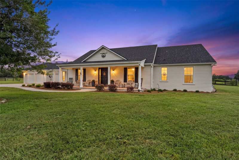 4 bedroom Single Family Residence at 18351 Kuka Lane, Spring Hill, Spring Hill — photo 1