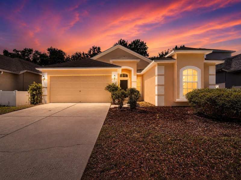 3 bedroom Single Family Residence at 8536 Canterbury Lake Boulevard, Canterbury Lakes Phase Iib, Tampa — photo 1
