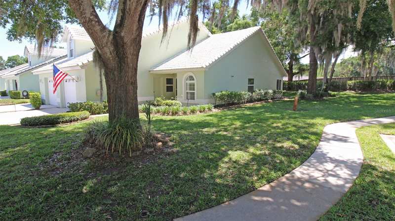 2 bedroom Villa at 704 Moray Drive, Windermere Ph 01, Inverness — photo 1