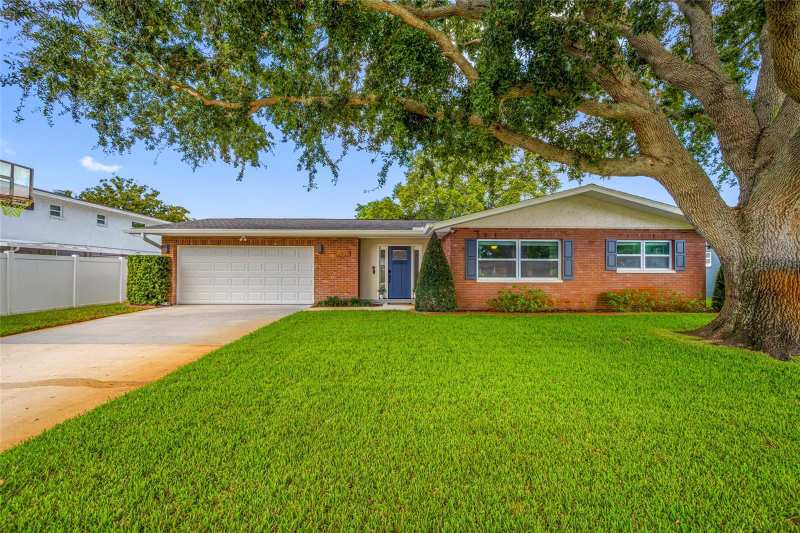 4 bedroom Single Family Residence at 2034 58th Lane, Greenbrook Estates, Clearwater — photo 1