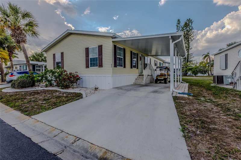 2 bedroom Manufactured Home at 2100 Kings Highway #690, Maple Leaf Estates, Port Charlotte — photo 1
