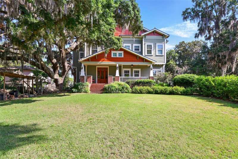 5 bedroom Single Family Residence at 23014 NE 69th Avenue, Wallace Groves, Melrose — photo 1