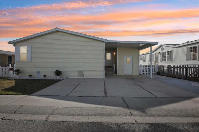3 bedroom Manufactured Home at 8420 Fantasia Park Way, Lake Fantasia Platted Sub, Riverview — photo 1