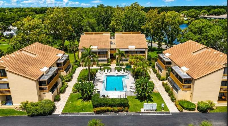 2 bedroom Condominium at 3037 Willow Green Drive #12, Willow Green, Sarasota — photo 1