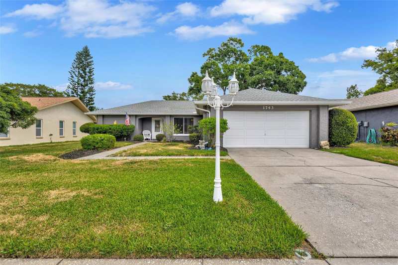 2 bedroom Single Family Residence at 1743 Macdonnell Drive, Highland Lakes Unit 14 Ph 1, Palm Harbor — photo 1
