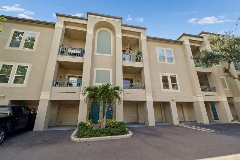 3 bedroom Condominium at 708 Seaboard Place #708, Island Place A Condo, Tampa — photo 1