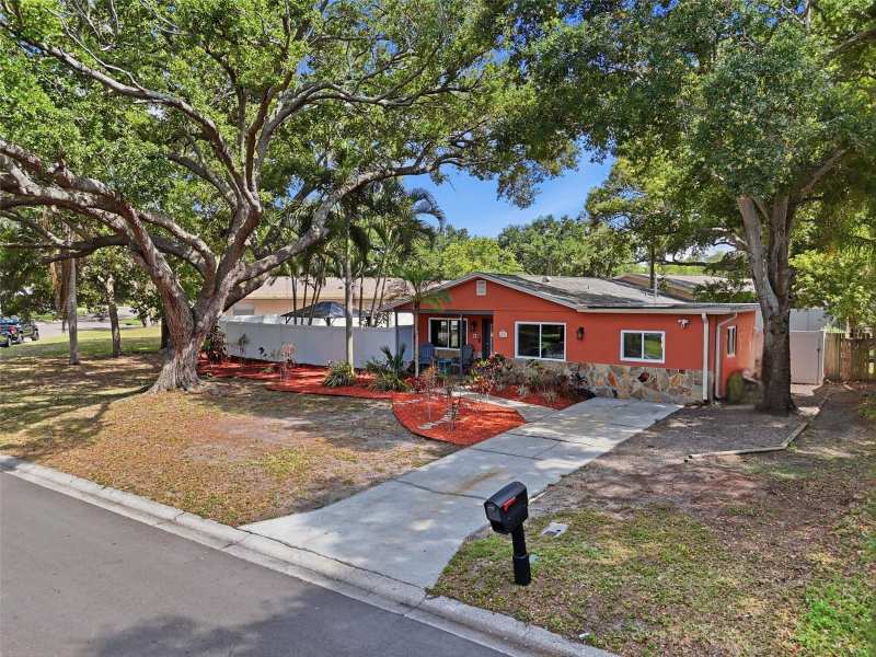 3 bedroom Single Family Residence at 961 Lexington Drive, Highland Estates, Dunedin — photo 1
