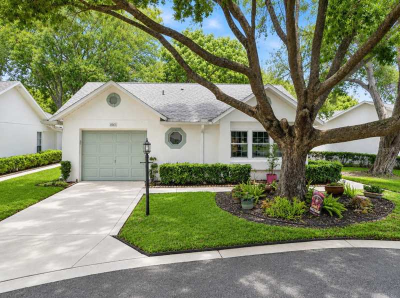 2 bedroom Condominium at 11541 San Remo Court, 02 Capri Village Condo, Port Richey — photo 1