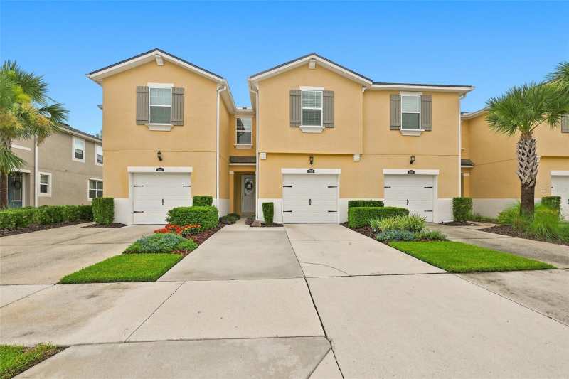 3 bedroom Townhouse at 17815 Althea Blue Place, Lakeshore Preserve, Lutz — photo 1