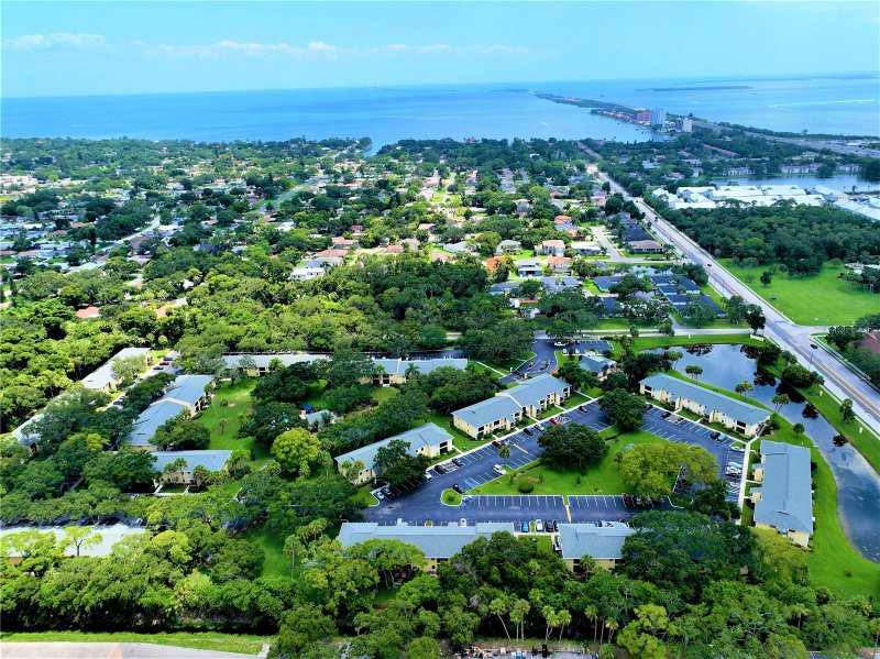2 bedroom Condominium at 3001 58th Avenue #805, Arbor Grove Condo, St Petersburg — photo 1