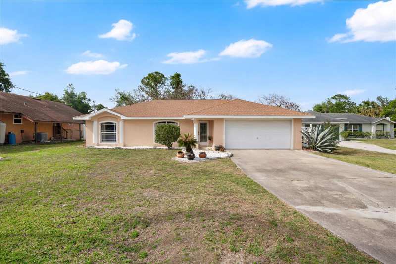 3 bedroom Single Family Residence at 18 Angeles Road, Plantation Estates Unit 01, Debary — photo 1