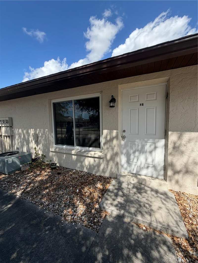 1 bedroom Villa at 21150 Gertrude Avenue #H6, Sunshine Villas Bldg H, Port Charlotte — photo 1