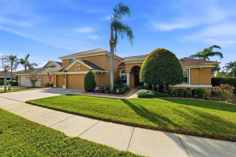 4 bedroom Single Family Residence at 5113 Coopers Hawk Court, Twin Lakes Prcl D2, Valrico — photo 1