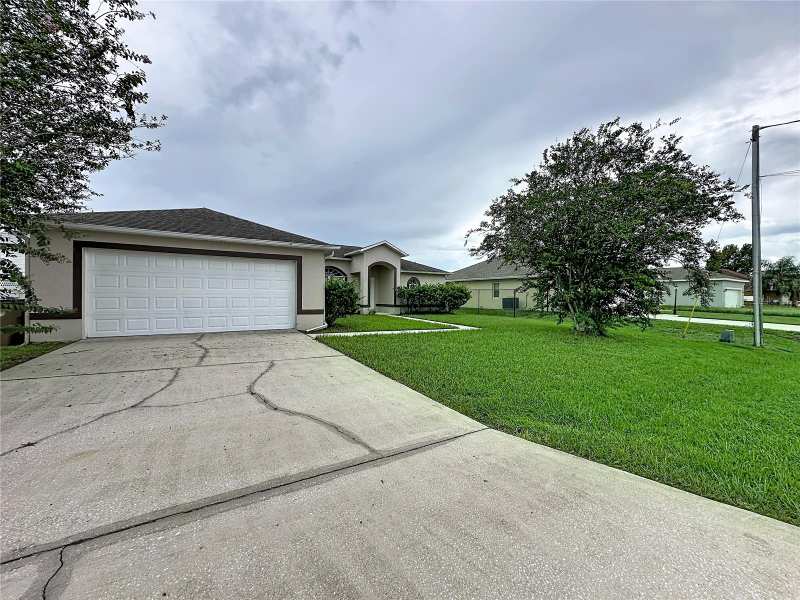 3 bedroom Single Family Residence at 110 Appian Way, Poinciana Sub Village 1 Nbrhd 2, Kissimmee — photo 1