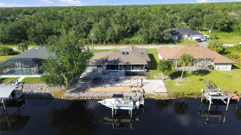 3 bedroom Single Family Residence at 17341 Robinson Avenue, Port Charlotte C Sec 44, Port Charlotte — photo 1