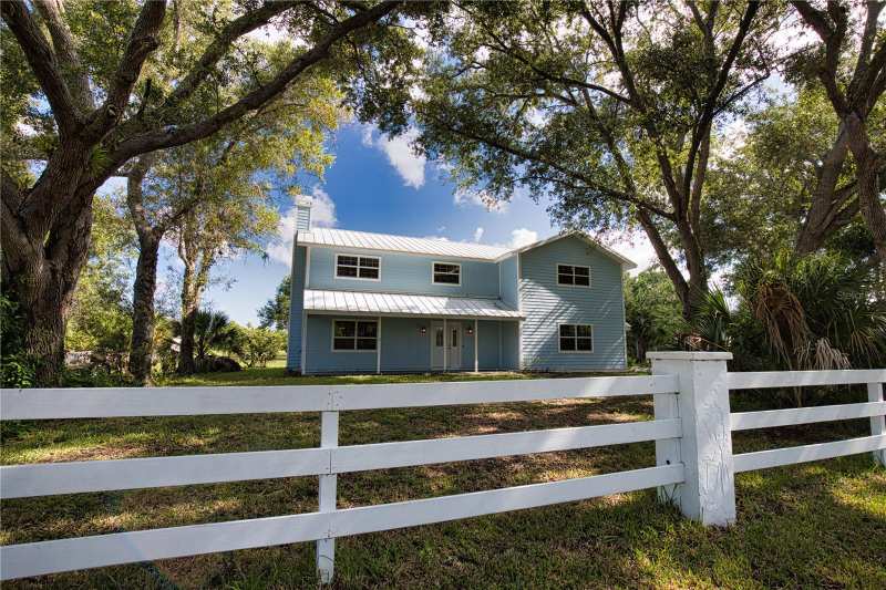 4 bedroom Single Family Residence at 916 Bayshore Drive, Englewood Gardens, Englewood — photo 1