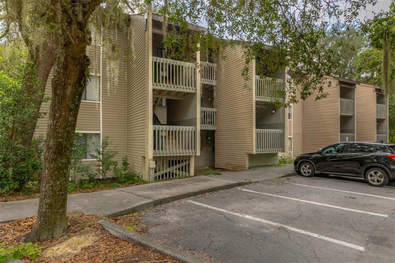 2 bedroom Condominium at 83 SE 16th Avenue #E202, Treehouse Village, Gainesville — photo 1