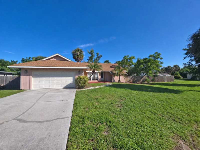 3 bedroom Single Family Residence at 700 South Venice Boulevard, South Venice Unit 18, Venice — photo 1