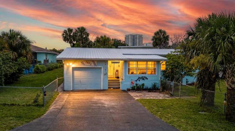3 bedroom Single Family Residence at 1420 N Grandview Avenue, Atlantic Heights, Daytona Beach — photo 1