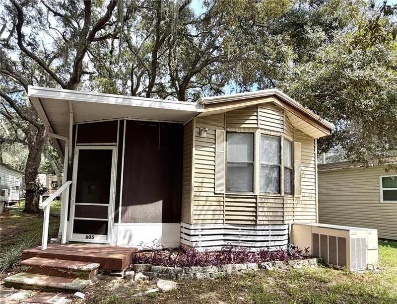 1 bedroom Manufactured Home at 3000 Clarcona Road #605, Yogi Bears Jellystone Park Condo, Apopka — photo 1