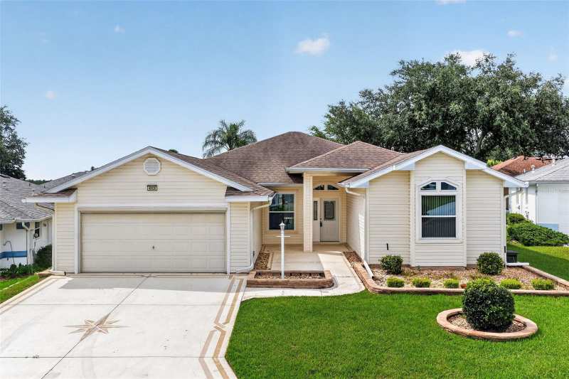2 bedroom Single Family Residence at 4808 Kilt Court, Royal Highlands Ph 01E, Leesburg — photo 1