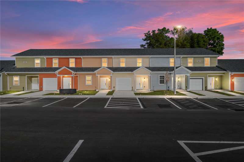 3 bedroom Condominium at 1591 NW 29th Road #4, Eagle Trace Townhomes Condo, Gainesville — photo 1