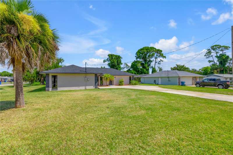 3 bedroom Single Family Residence at 117 Poinciana Road, Waterway Park Sec 02, Edgewater — photo 1