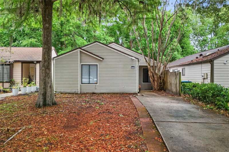 3 bedroom Single Family Residence at 335 Kirkcaldy Drive, Highland Village 1, Winter Springs — photo 1