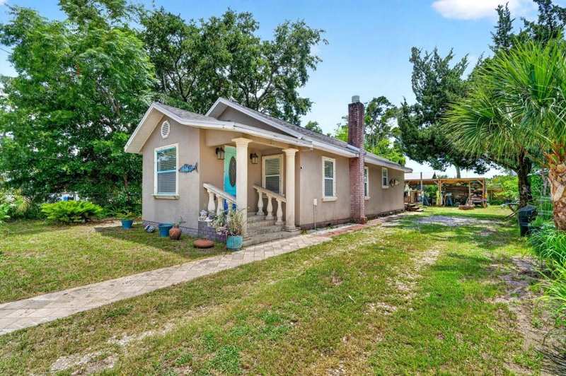 2 bedroom Single Family Residence at 616 Dora Street, Connors New Smyrna, New Smyrna Beach — photo 1