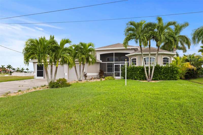 3 bedroom Single Family Residence at 2727 NW 45th Place, Cape Coral, Cape Coral — photo 1
