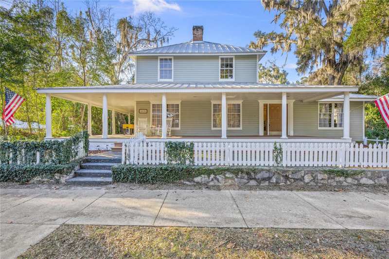 4 bedroom Single Family Residence at 24121 W US Highway 27, G M Whetstone Estate Add To H S, High Springs — photo 1