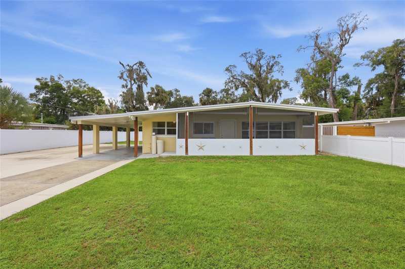 2 bedroom Single Family Residence at 742 Temple Avenue, Camelia Park, Orange City — photo 1