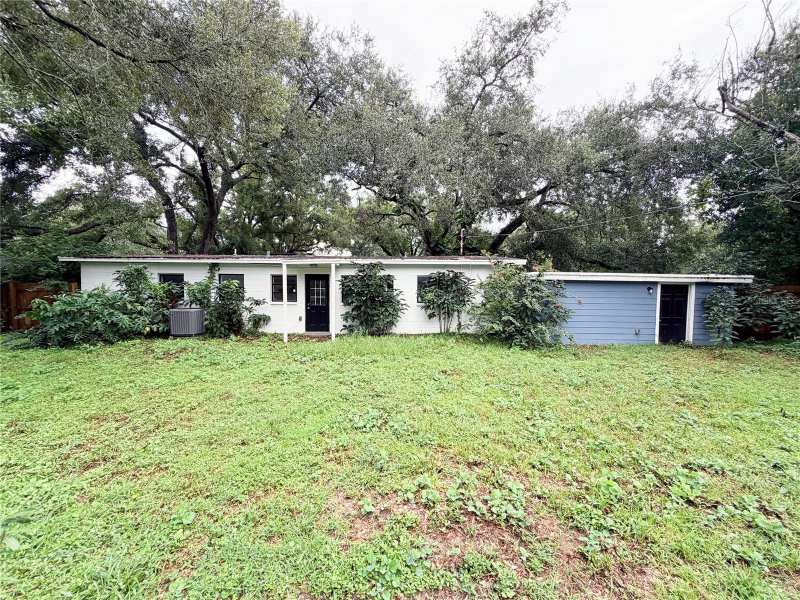 3 bedroom Single Family Residence at 2003 E Clinton Street, Seminole Crest Add, Tampa — photo 1