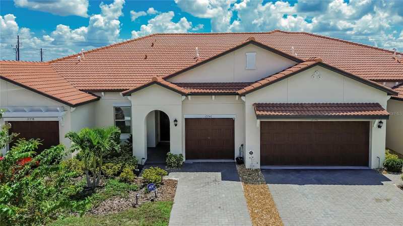 2 bedroom Villa at 17240 Holly Well Avenue, Forest Brooke Active, Wimauma — photo 1