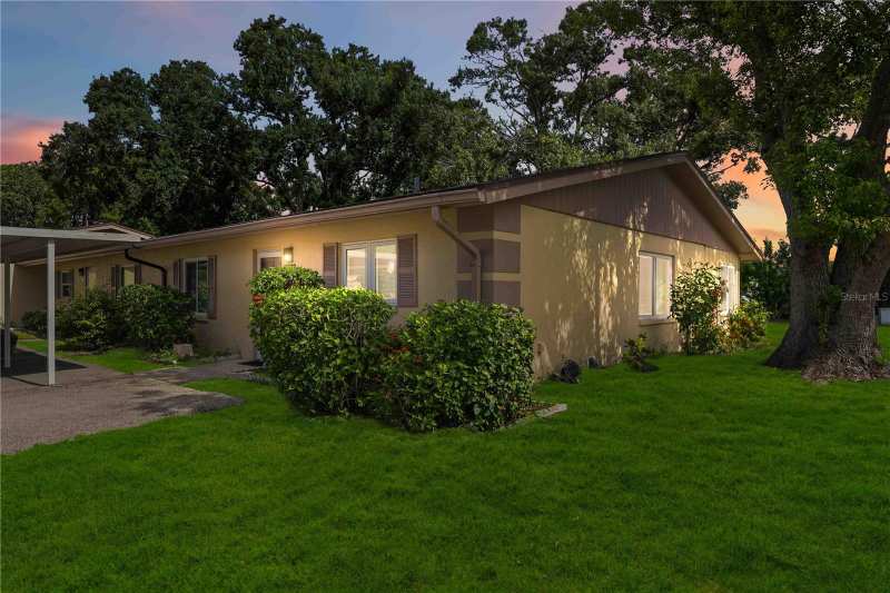 2 bedroom Condominium at 4565 Tippecanoe Trail #22, Lake Tippecanoe, Sarasota — photo 1