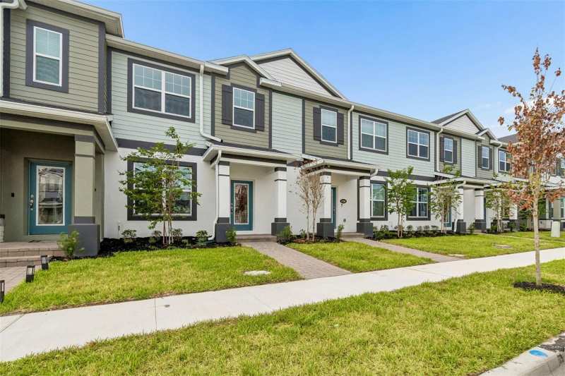 3 bedroom Townhouse at 1402 Mount Royal Drive, Center Lake On The Park, St Cloud — photo 1