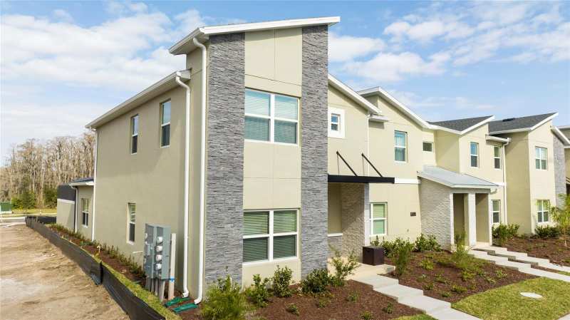 5 bedroom Townhouse at 4355 Scene Lane, Cove At Storey Lake 5, Kissimmee — photo 1