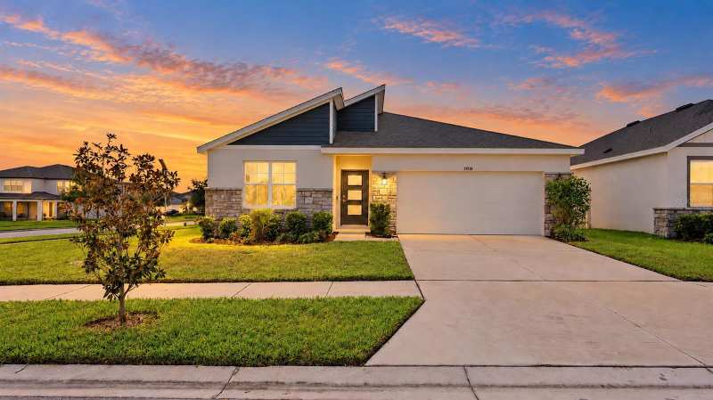 4 bedroom Single Family Residence at 31938 Treasure Dock Isle, Epperson North Village A-1-A-5, Wesley Chapel — photo 1