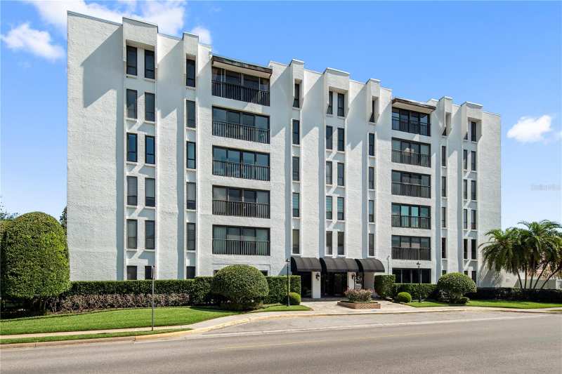1 bedroom Condominium at 269 E Canton Avenue #269, Village Winterset Inc, Winter Park — photo 1