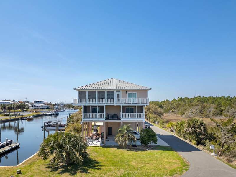 4 bedroom Detached at 201 Harbour Point, The Island Club, Shell Point — photo 1