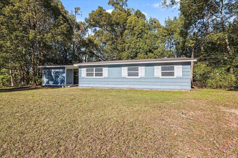 3 bedroom Detached at 1920 Karen Lane, Caroline Courts, Tallahassee — photo 1