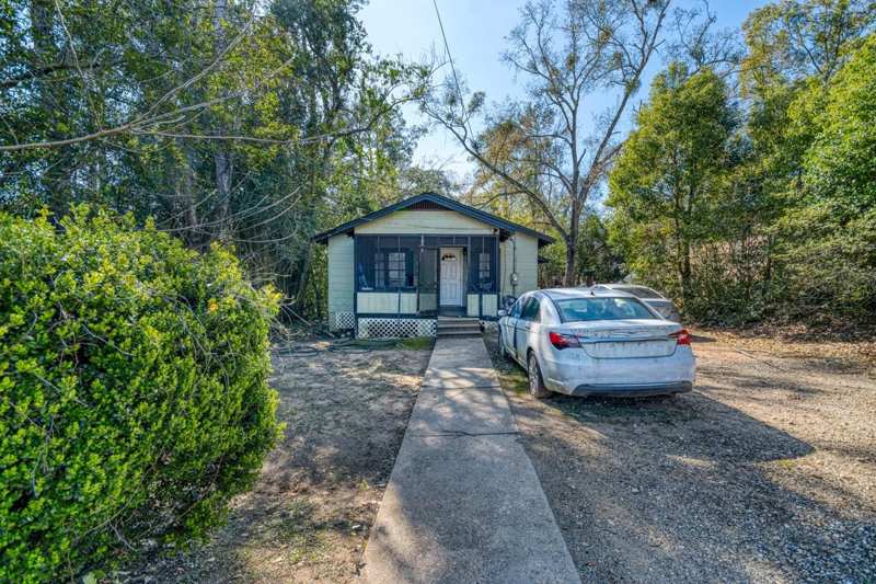 3 bedroom Detached at 1235 McCaskill Avenue, Bloxham Heights, Tallahassee — photo 1
