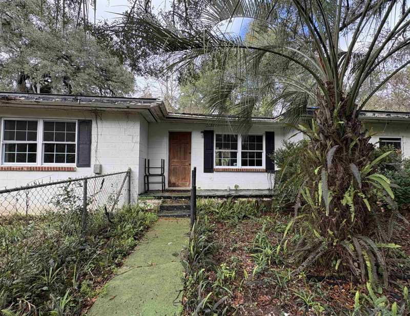 2 bedroom Detached at 3425 Laura Street, Campbell Park, Tallahassee — photo 1