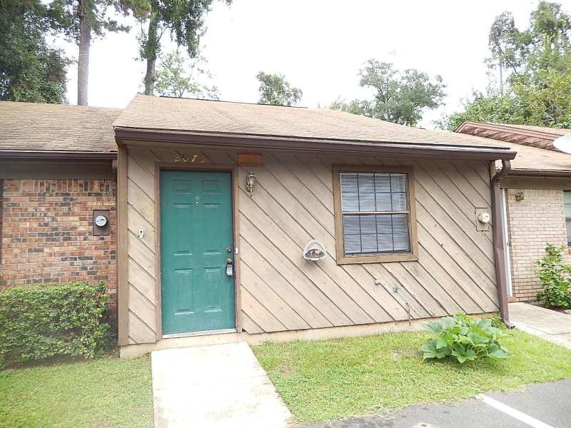 2 bedroom Townhouse at 2075 Continental Avenue, Continental Oaks, Tallahassee — photo 1