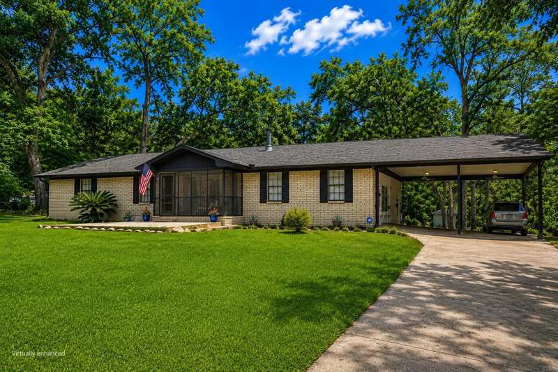 3 bedroom Detached at 5225 Louvinia Drive, Louvinia Woods, Tallahassee — photo 1