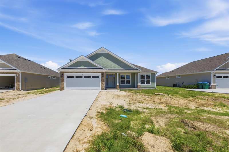 4 bedroom Detached at 87 Springdale Drive, Summerfield, Crawfordville — photo 1