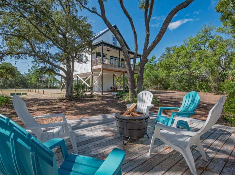 3 bedroom Detached at 1372 Alligator Drive, Alligator Harbour, Alligator Point — photo 1