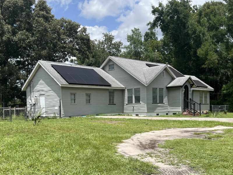 3 bedroom Detached at 22 Casora Drive, Lake Ellen Shrs Ut 2, Crawfordville — photo 1