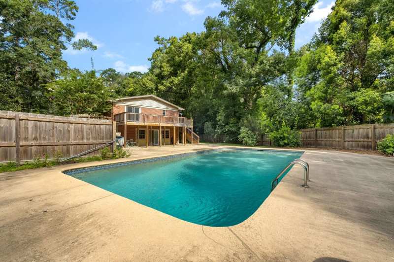 4 bedroom Detached at 406 Piedmont Drive, Lord Sub Unrec, Tallahassee — photo 1